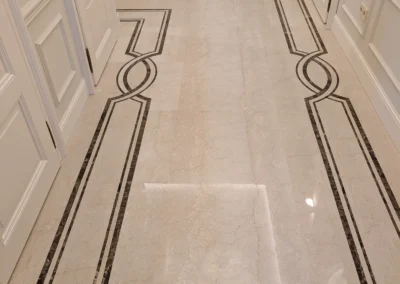 Mramorová dlažba s intarzií