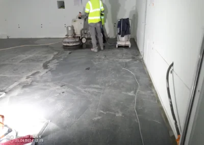 Pokládka žulové dlažby, Švédsko